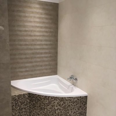 55532ACF-3D93-49E4-9699-4B843DAE8D5D